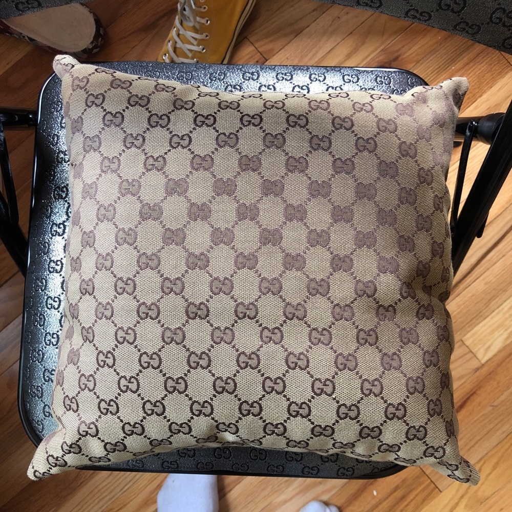 Vandy The Pink x Gucci pillow